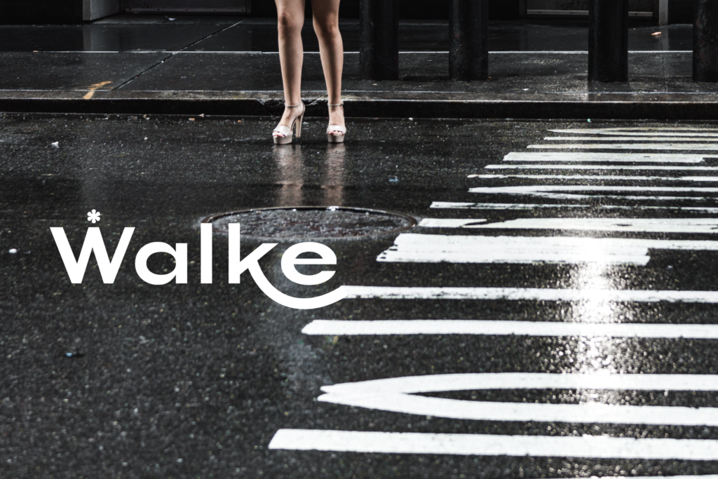 Chekos is a feminine type face designed to be elegant and modern